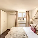 Гостевой дом Pantheonview - Luxury 4*