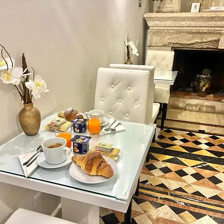 Pantheonview - Luxury Πανσιόν 4*