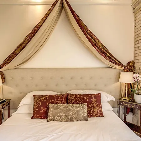 Bed & Breakfast Pantheonview - Luxury 2*